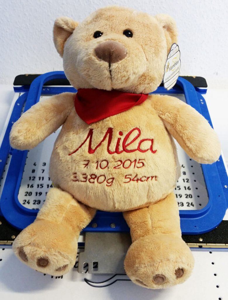 Teddy mit Namen und Geburtsdaten