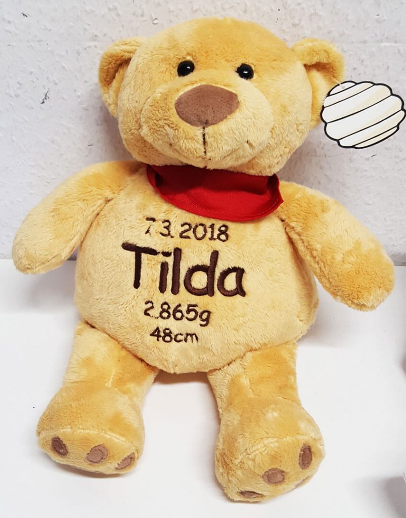 Teddy mit Namen und Geburtsdaten