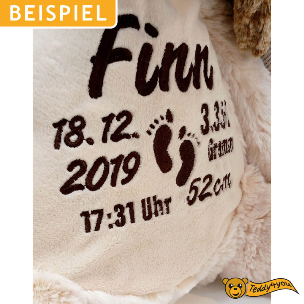 Kuscheltier mit Name bestickt im Detail
